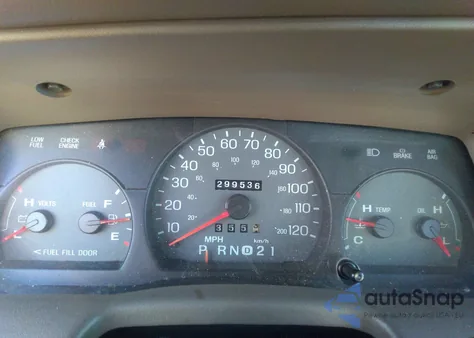 2003 Mercury Grand Marquis Gs from USA, damaged, VIN 2MEFM74W33X713078